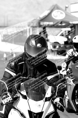 media/May-08-2022-Apex Assassins (Sun) [[07d06fa212]]/Around the Pits/